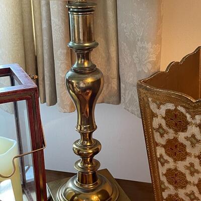 Gold and Red Bedside Table DÃ©cor