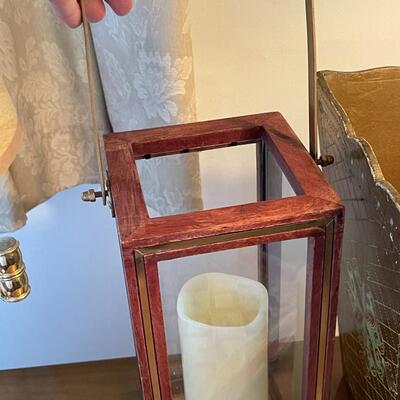 Gold and Red Bedside Table DÃ©cor