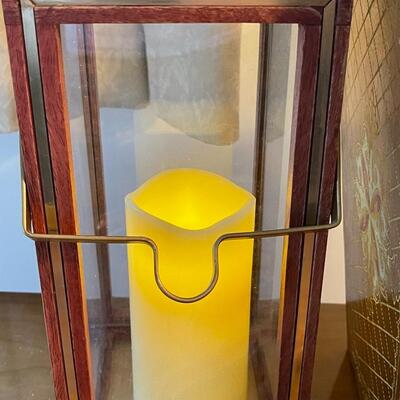Gold and Red Bedside Table DÃ©cor