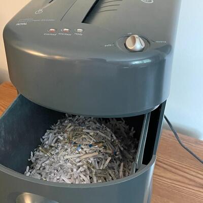 Royal VF1000mx Cross Cut Paper Shredder