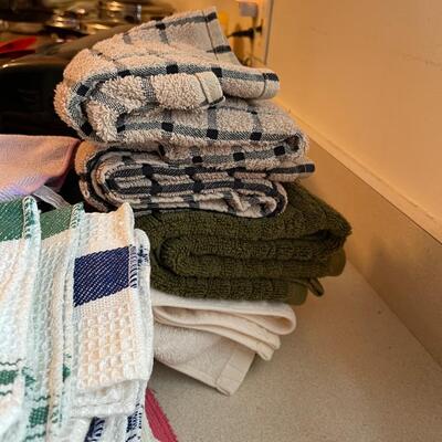 Large collection of Kitchen Linens