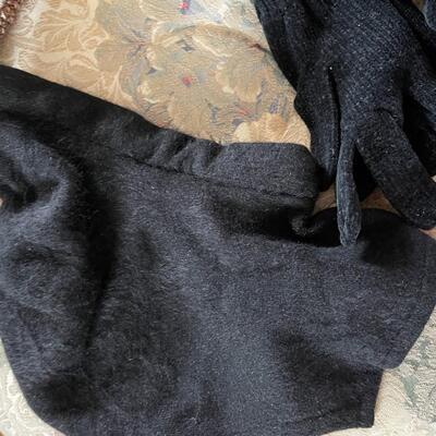Large Lot of Women's Gloves and Hats