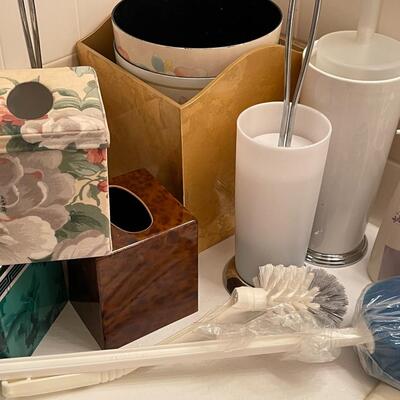 Collection of Bathroom DÃ©cor