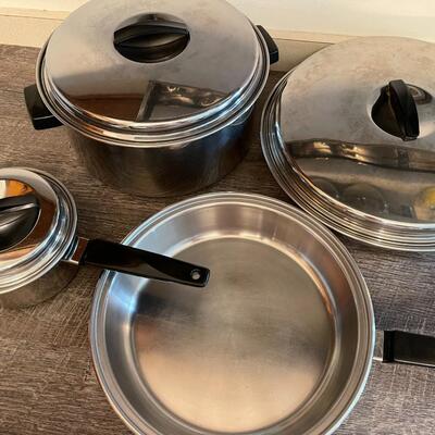 Set of Flint Stainless Steel Cookware