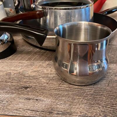 Large Lot of Kitchen Cookware