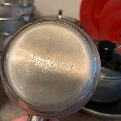 Large Lot of Kitchen Cookware