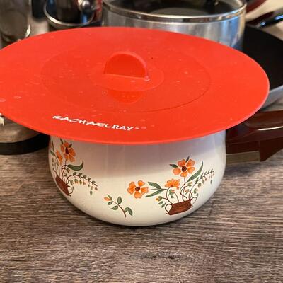 Large Lot of Kitchen Cookware