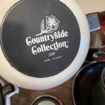 Large Lot of Kitchen Cookware