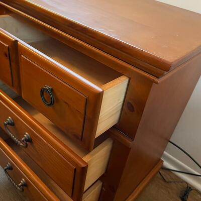 Small set of Drawers