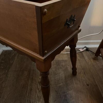 Vintage Maple / Dough Box / Flip Top End Table