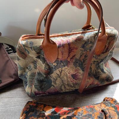 Lot of Fall-colored handbags