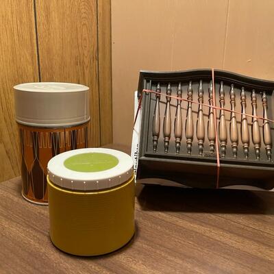 Pair of Vintage Thermus and a Vintage Electronic Door Chime