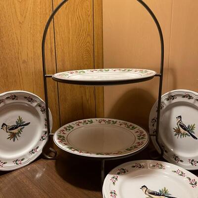 Holiday Plates with Plate Stand