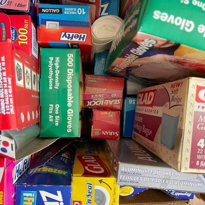 Lot of Kitchen Bags and Wraps