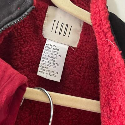Lot of 4 Vests