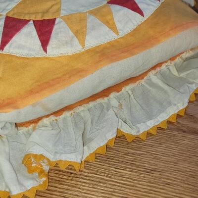 Lot 16: Vintage Colorful Colorado Tablecloth and Antique Quilted Pillow