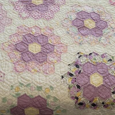 Lot 36: Antique Lavender & White Quilt with Scalloped Edge