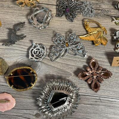Jewelry Lot J15