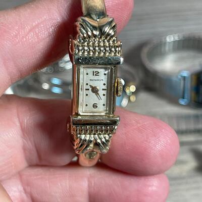 Jewelry Lot J17