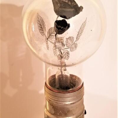 Lot #238 Very cool vintage Figural Rose lightbulb - set of two - both work