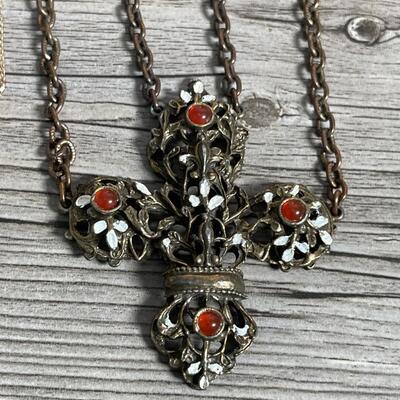 Jewelry Lot J18