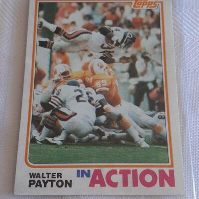 1982 WALTER PAYTON TOPPS #303