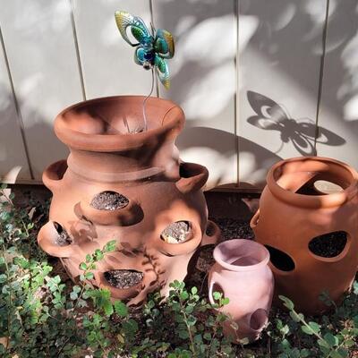 Lot 67: Set of (3) Garden Pots w/ Offshoot Design