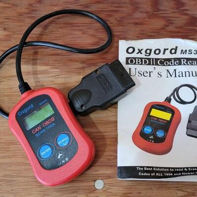 Lot 81: OXGORD MS300 OBII Code Reader Tool (Diagnose Check Engine Codes)