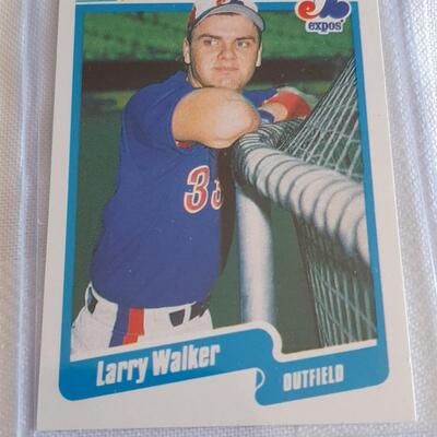 1990 LARRY WALKER FLEER #363