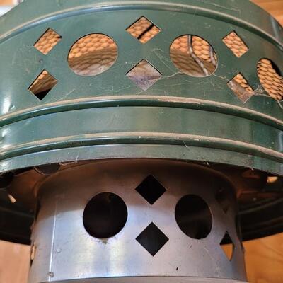 Lot 101: Vintage COLEMAN 5500 BTU Portable Heater