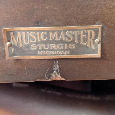 Music Master Victrola Sturgis, Michigan