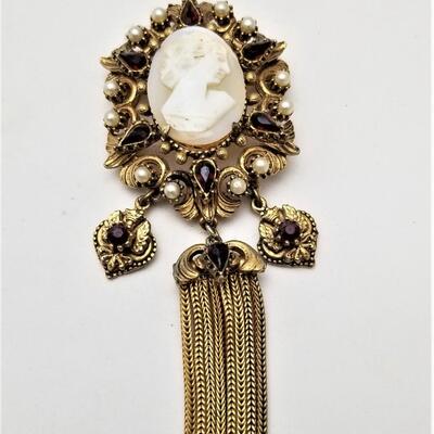 Lot #250  Vintage Carved FLORENZA Cameo Brooch
