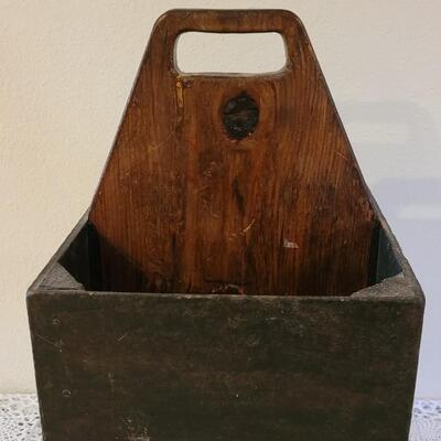 Lot 128: Antique Primitive Box with Handle