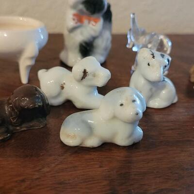 Lot 131: Miniature Animals - Dogs, Frog & Glass Elephant