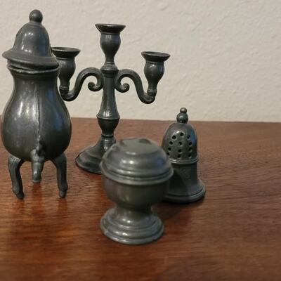 Lot 133: Antique Dutch FOCA Oostereek Pewter Miniatures