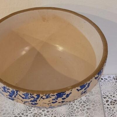 Lot 139: Antique Blue Spongeware Stoneware Bowl