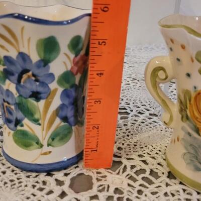 Lot 142: Vintage Handpainted Vases Made in Italy for FTD