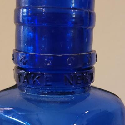 Lot 146: c. 1915 John Wyeth & Bro. Cobalt Blue Medicine Bottle with Dose Cap