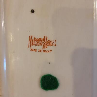 Lot 152: Vintage Neiman Marcus Porcelain Box