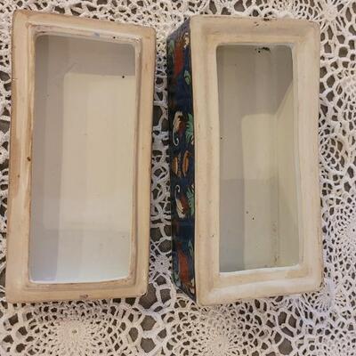 Lot 152: Vintage Neiman Marcus Porcelain Box