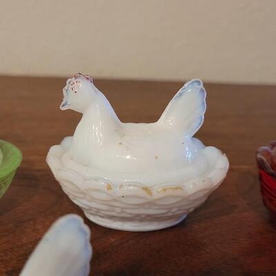 Lot 156: Vintage Miniature Covered Hen Dishes and 1 Rabbit Covered Dish