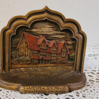 Lot 159: Antique Heavy Brass Shakespeare's House Bookends