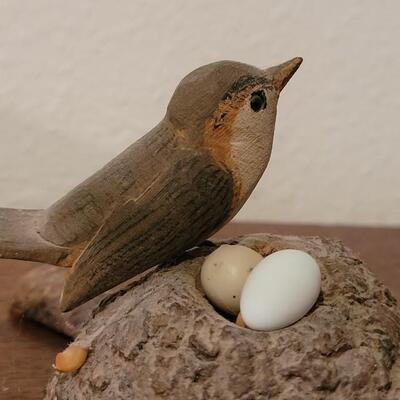 Lot 174: Handcarved Wood Birds Sculpture