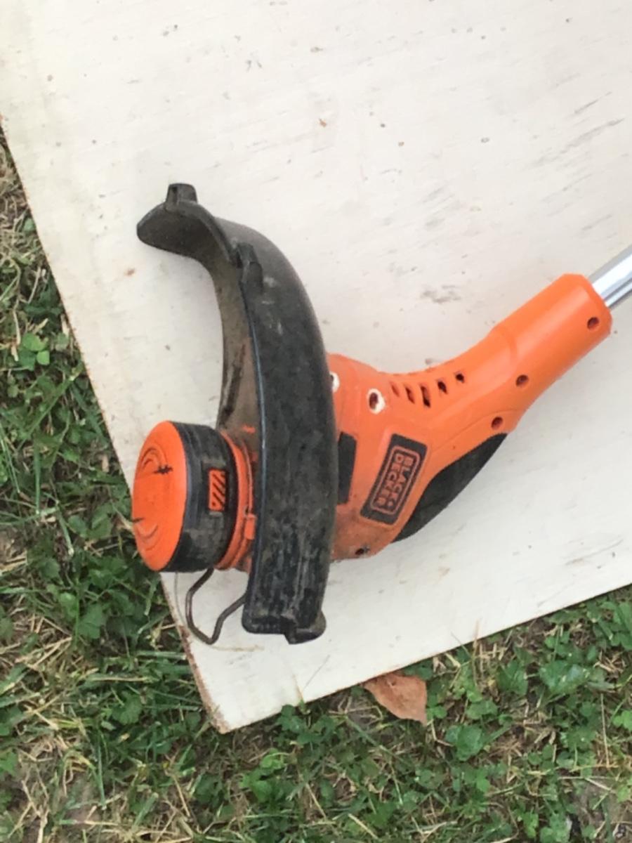 O808 Black &Decker Cordless Electric Weed Wacker