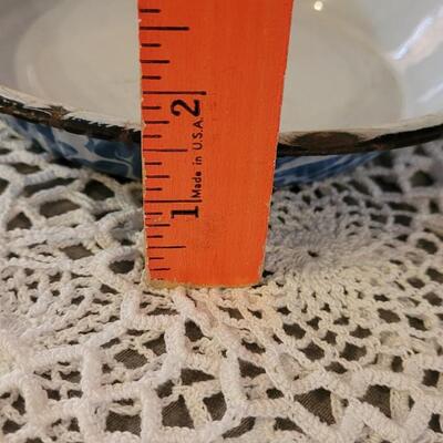 Lot 179: Antique Robbins Egg Blue & White Splatter Enamelware Pie Plate with Stand and Covered Pot with Wood Handle