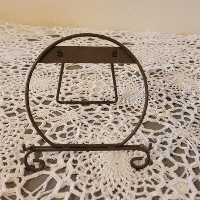 Lot 179: Antique Robbins Egg Blue & White Splatter Enamelware Pie Plate with Stand and Covered Pot with Wood Handle