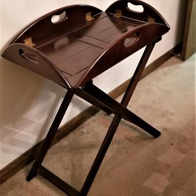 Lot #254  Bombay Company Butlers Table/Bar with lift off tray