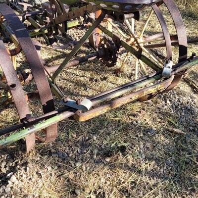 Lot 184: Antique Farm Tractor Dual Seed Broadcaster