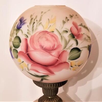 Lot #257  Vintage Gone With the Wind lamp - hand painted