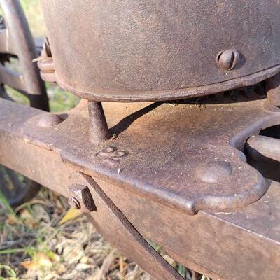 Lot 186: Antique Single Can Farming Seed Broadcaster